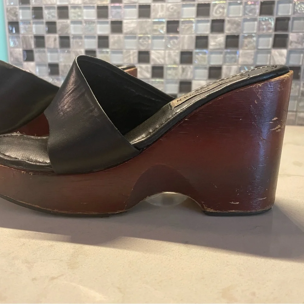 Vintage Steve Madden Jessie Wedge Black Leather & Dark Cherry Wood Size 5